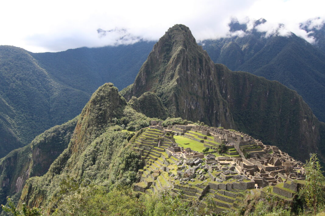 Peru. Tam, gdzie niebo spotyka ziemię Peru. Tam, gdzie niebo spotyka ziemię